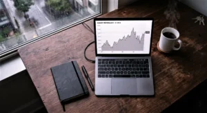 Morpho CRYPTO review showing technical lending data charts on Cryptosmedia website